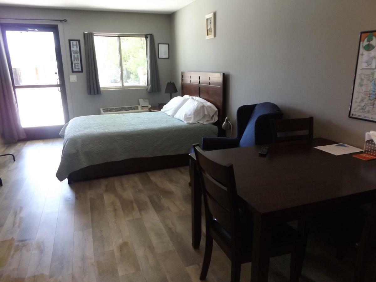 Big Spirit Resort Spirit Lake Екстер'єр фото